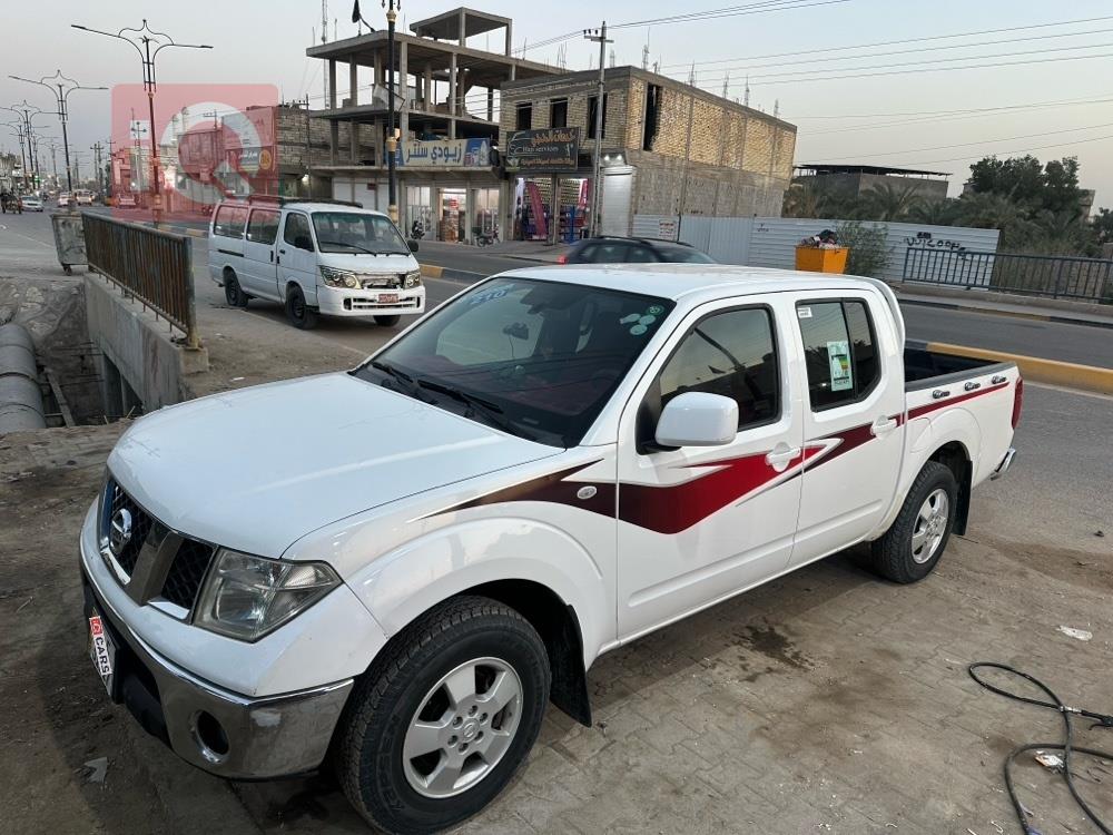 نيسان نافارا